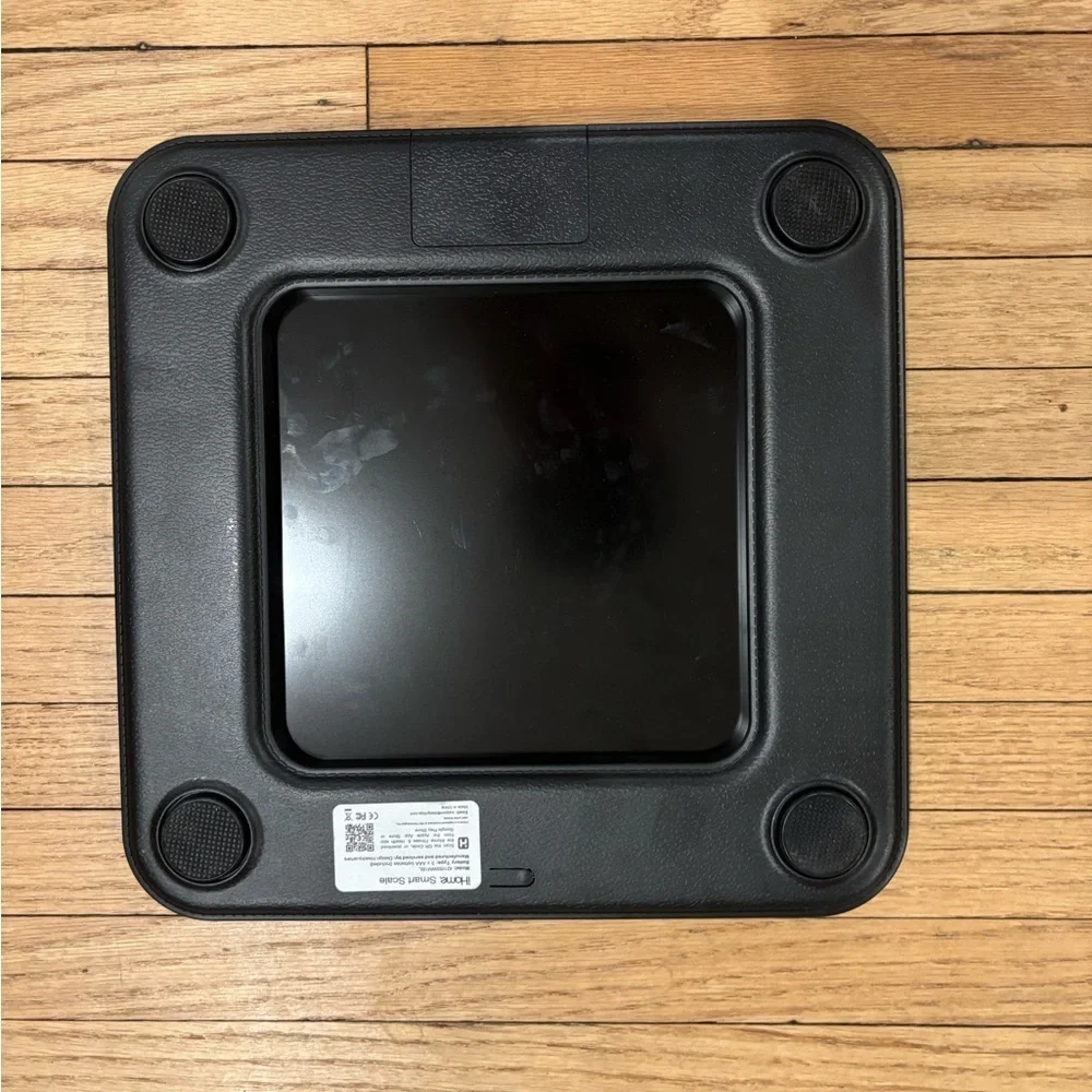 IHOME Black and Silver Touch Sensitive Scale weight loss bathroom resolution
